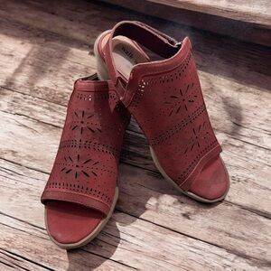 Coldwater Creek Alero Leather Sandals